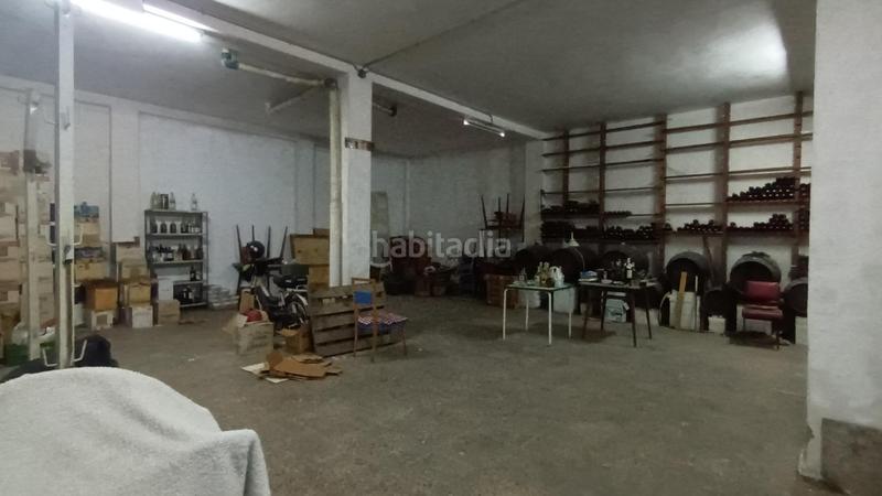 Foto f35962c4-5636-4458-a8c2-dd51eeaa6685. Local comercial  con c. critóbal amorós en Villena