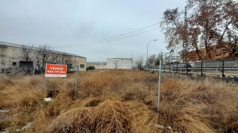 Foto 414c8fd3-c08b-4b0d-a1a0-cf5fc6acf023. Solar industrial  muy bien ubicado en Villena