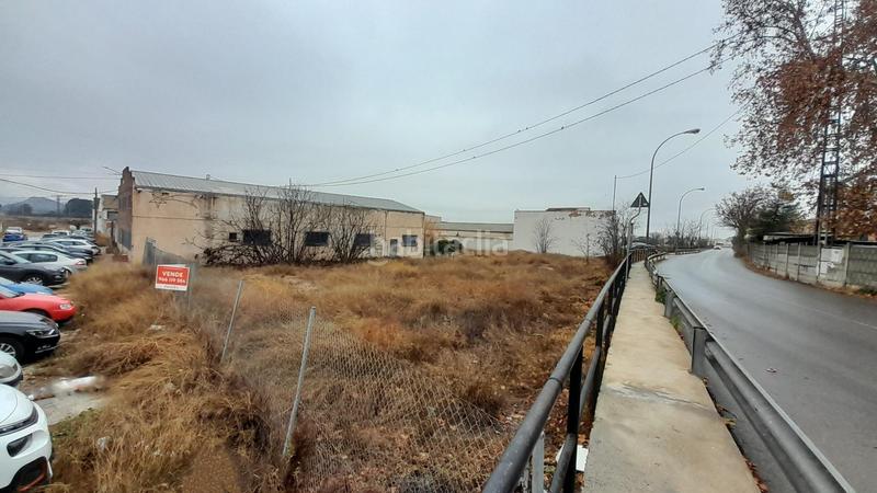 Foto a4a28881-223a-4eb6-9531-64ebcbcce93e. Solar industrial  muy bien ubicado en Villena