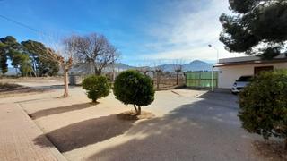 Casa a Biar. Casa adosada en el campo
