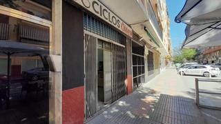 Local Comercial a El Mercado - Plaza de Toros. Local comercial a buen precio!!!