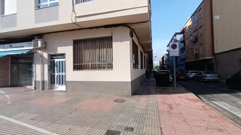 Foto a6843c18-1bf3-44cf-a155-19f148d87de5. Local comercial  en planta baja en esquina en Villena