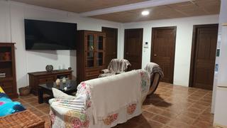 Xalet a Las Virtudes. Chalet prácticamente nuevo a  2 km de villena