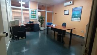 Affitto Locale commerciale in El Carril - Paseo de Chapi. Local comercial en venta o alquiler