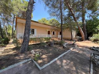 Chalet à Centro. Exclusivo chalet en urbanización loma del castillo de chiva