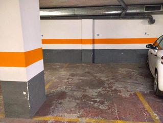 Aparcament cotxe a Barrio de Patraix. Garaje en venta en av perez galdos