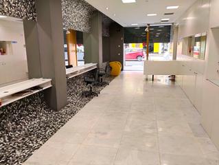 Local Comercial a Arrancapins. Local en venta en calle de sant josep de calassanç