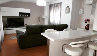 Miete Dachwohnung in Las Cruces. Piso en alquiler listo para entrar a vivir en la zona de los prí