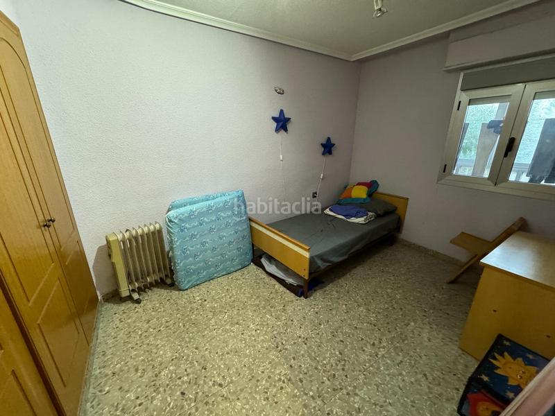 Foto 747ab7e4-5be3-4aa9-8fe9-6c03d50f7d65. Piso amplio piso en planta baja frente a la estación en Villena