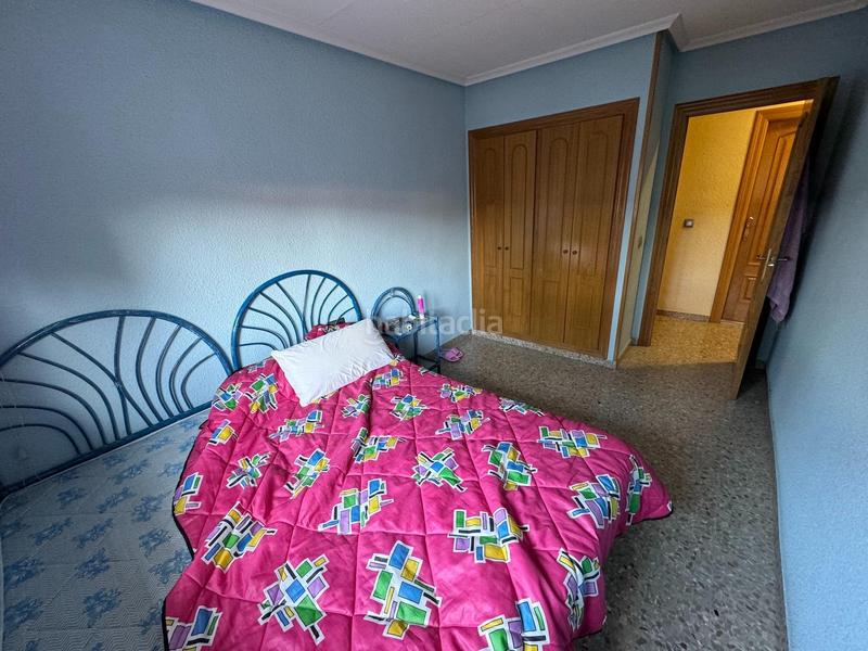 Foto edb3709b-2b04-444e-ab88-940dfc22580a. Piso amplio piso en planta baja frente a la estación en Villena