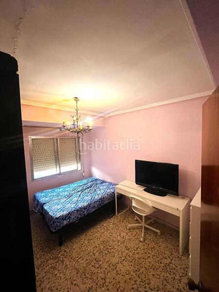 Foto 1c4fec71-4f23-4fd4-8391-461dc0e28f3e. Pis a Natzaret Valencia