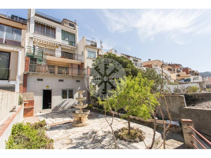 Foto f2fe1f0c-f8ce-4747-92ab-55d17afb9a7c. Edifici a Monistrol de Montserrat