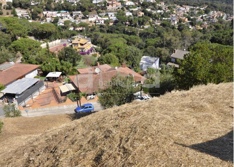Foto 42a8ba4f-6c6c-4a84-8225-d8e1315a2611. Terreno residencial en calle mercè rodoreda i gurgui 94 excelente parcela con vistas panorámicas en les ginesteres en Argentona