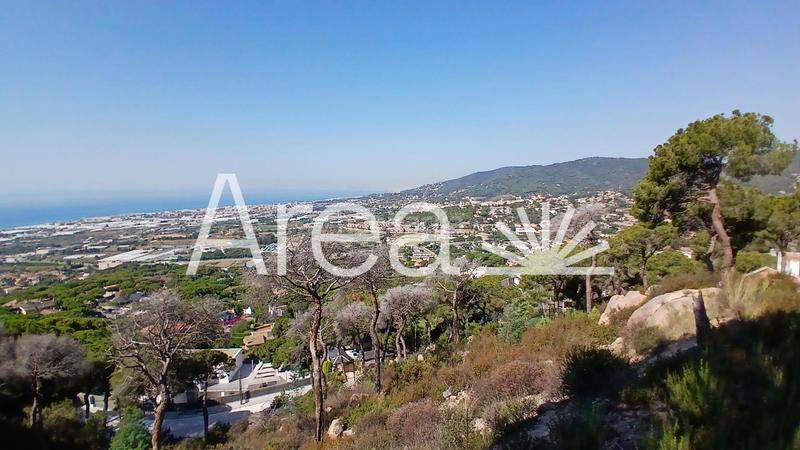 Foto 90b0be00-def3-441d-8192-07cbbe34eabd. Terreny residencial a roques a Cabrils