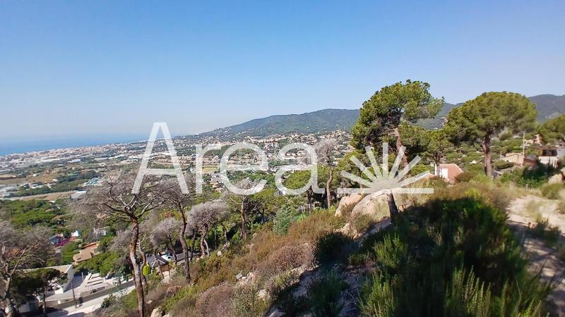 Foto d8a0378f-ce8a-4100-bb57-f4f14f7b2960. Terreny residencial a roques a Cabrils