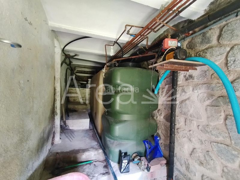 Foto 5843cefd-74fa-4229-922f-266d9401b2b5. Xalet amb aparcament piscina a Planoles