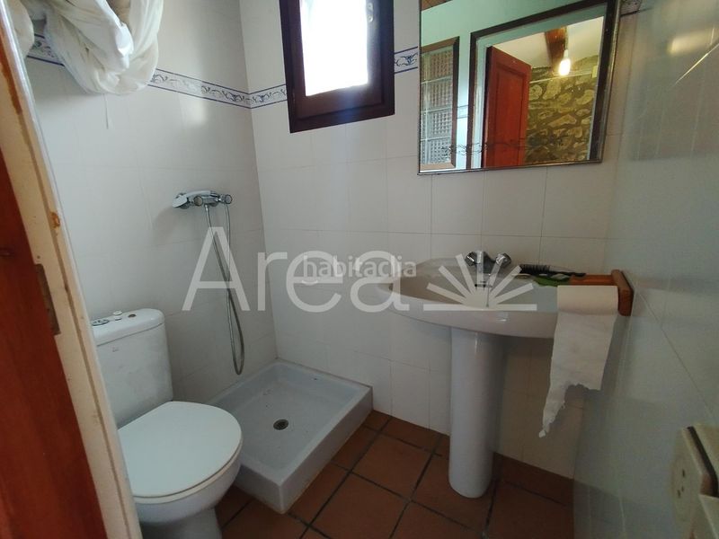Foto ab860cbf-790d-4853-8f13-9ed3237c1ba5. Xalet amb aparcament piscina a Planoles