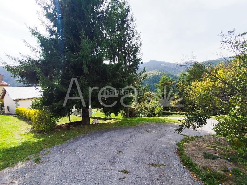 Foto afbb8f19-aa06-4dbb-ad9d-12de916f4a24. Xalet amb aparcament piscina a Planoles