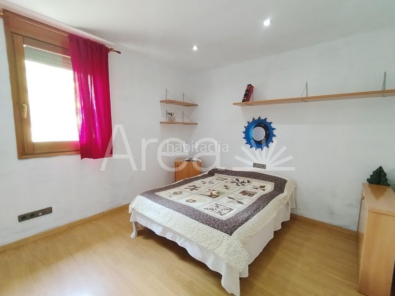 Foto b14510e3-761b-48b7-b751-8880160f2992. Xalet amb aparcament piscina a Planoles