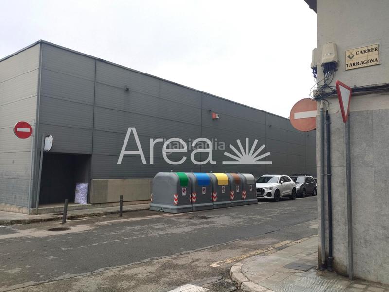 Foto bd1ff8d0-76cb-4aaa-87c3-9048d871de37. Aparcament cotxe a Ripoll