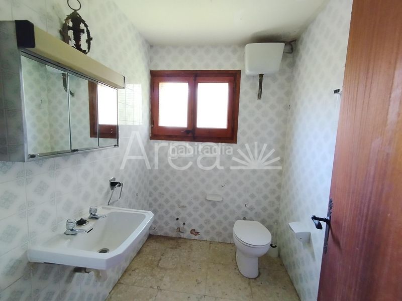 Foto 03e8ada0-3714-4044-bd6c-946ab7d57acf. Xalet amb aparcament a Campelles