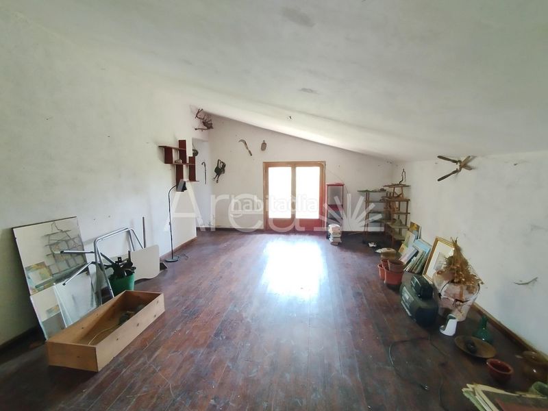 Foto 1955aa28-ba2c-4308-86ca-6a4bb4ef1bee. Xalet amb aparcament a Campelles