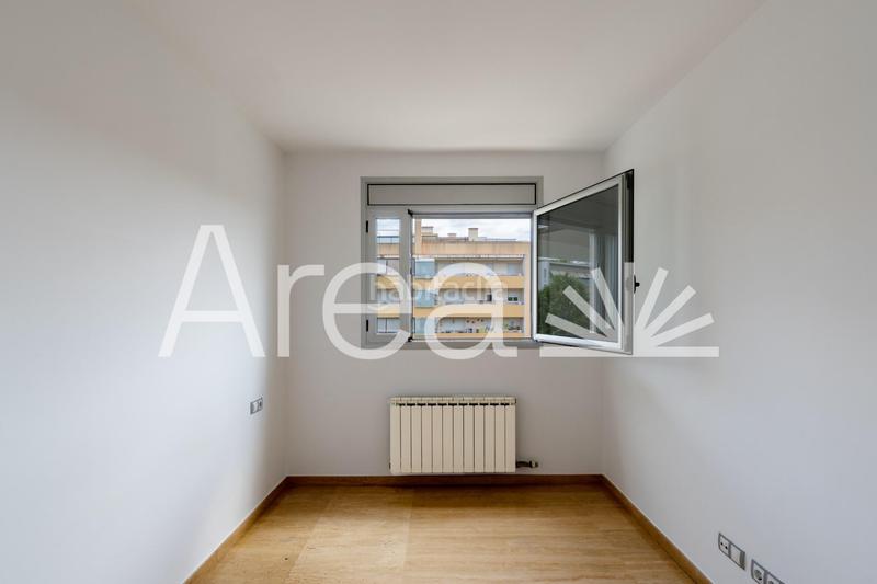 Foto 1ae45c35-53fd-4d43-9dae-f88583287f57. Appartamento con parcheggio piscina in Via Europa - Parc Central Mataró