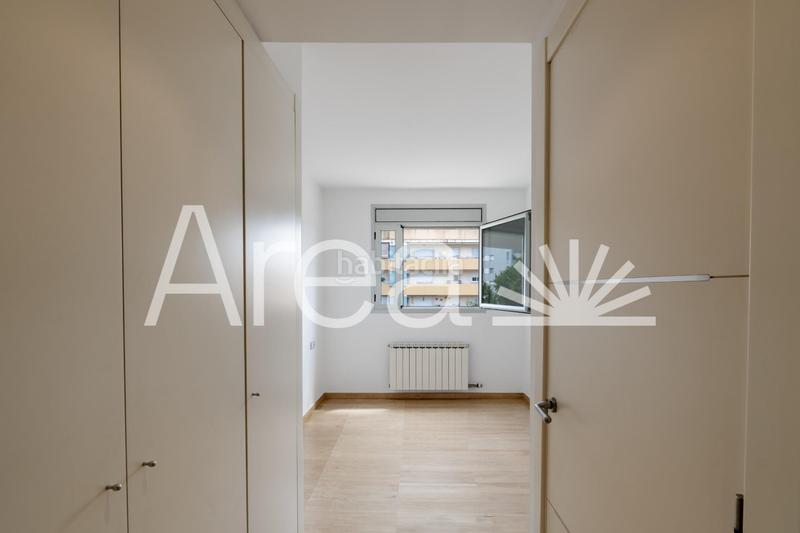 Foto 37cfed10-425f-4172-8af7-5c7a67dd7455. Appartamento con parcheggio piscina in Via Europa - Parc Central Mataró