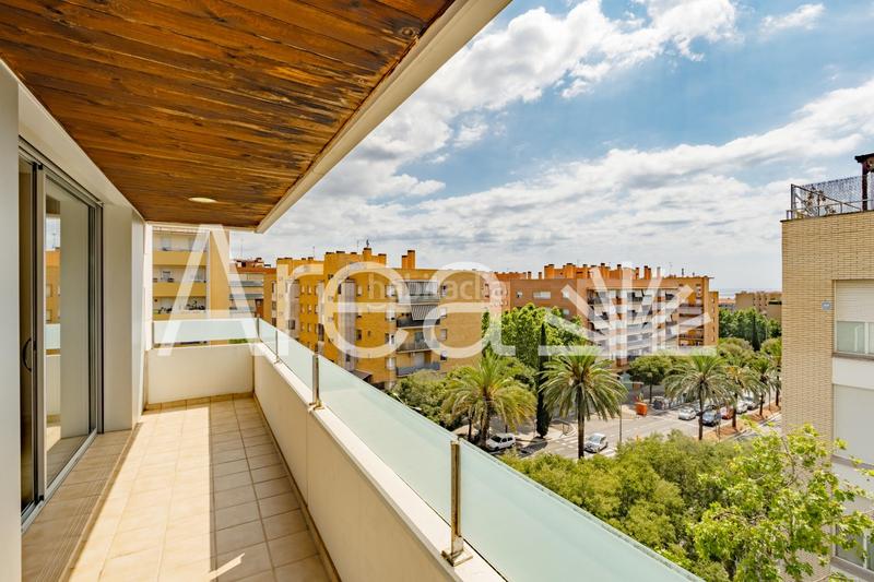 Foto 5e8e167e-7087-4073-a6da-41c9c79c800e. Appartamento con parcheggio piscina in Via Europa - Parc Central Mataró