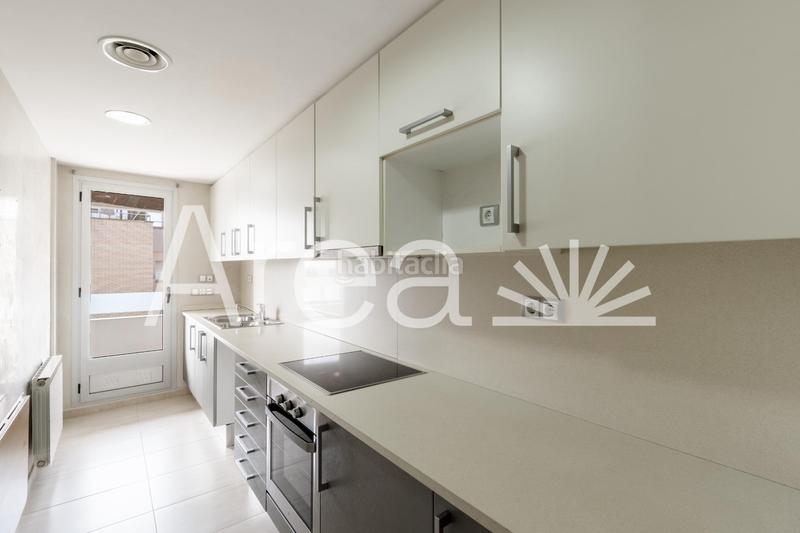 Foto c35f1390-e382-4099-ace0-53002135be14. Appartamento con parcheggio piscina in Via Europa - Parc Central Mataró