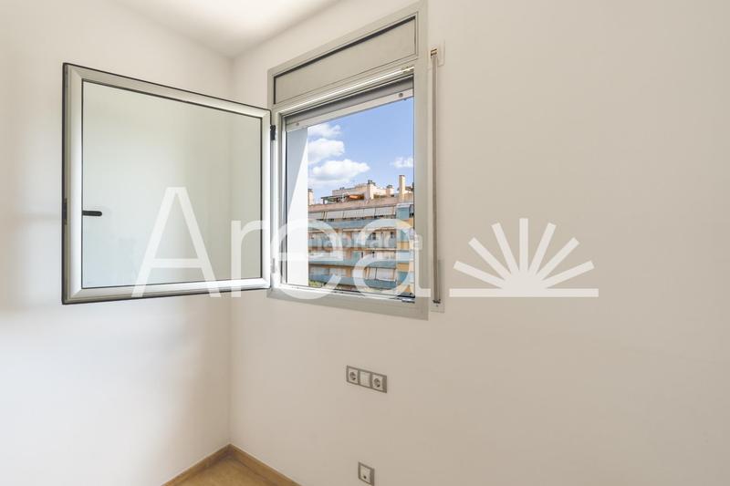 Foto cadc74ad-12b4-4413-94ff-80e650153935. Appartamento con parcheggio piscina in Via Europa - Parc Central Mataró