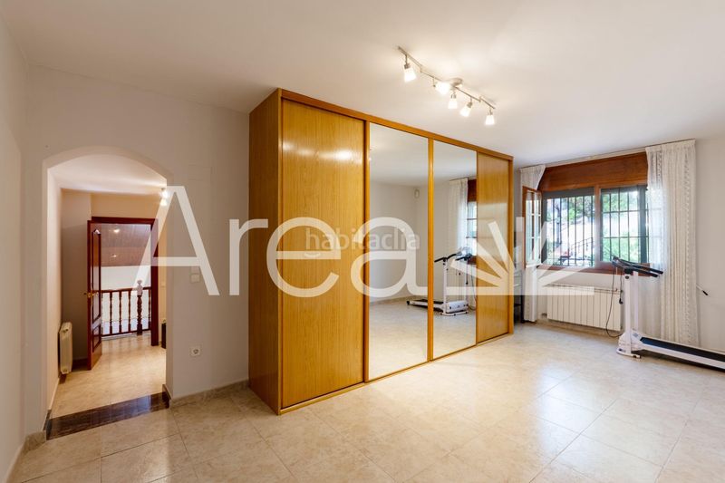 Foto 5c9780c3-1089-4c78-ba34-268a0de1beb6. Xalet amb aparcament piscina a Urbanitzacions Mataró
