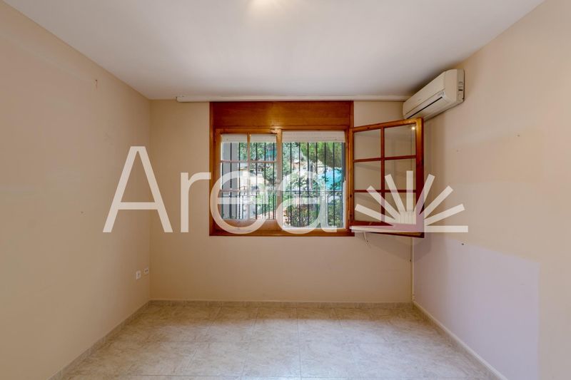 Foto b3c354cc-3416-4c87-bf17-fde7ba98e069. Xalet amb aparcament piscina a Urbanitzacions Mataró