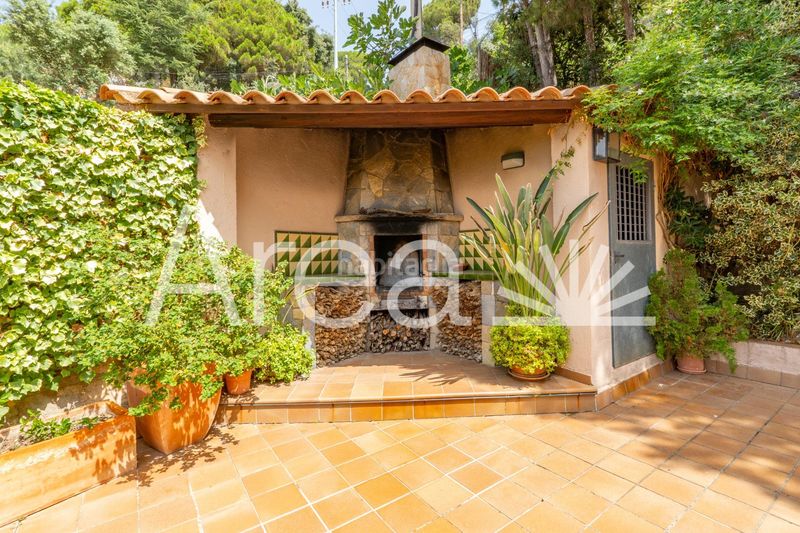 Foto bc042f8c-dbdb-4fcd-b439-220c5f88a734. Xalet amb aparcament piscina a Urbanitzacions Mataró