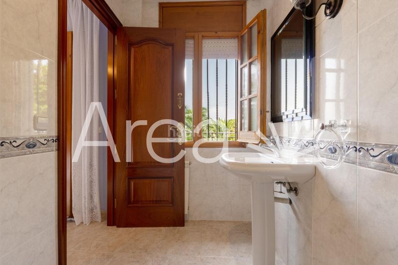 Foto f7a1899e-e650-45f4-978a-a5de2ebefd68. Xalet amb aparcament piscina a Urbanitzacions Mataró