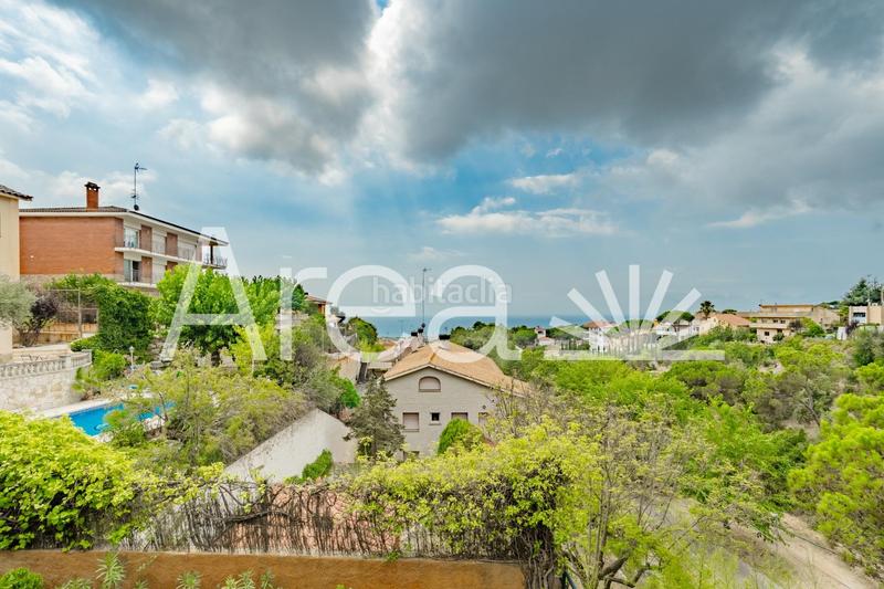 Foto bc0370d5-3c0e-484c-9074-81d049f7d2c2. Chalet  con increibles vistas en urbanización can bruguera en Mataró