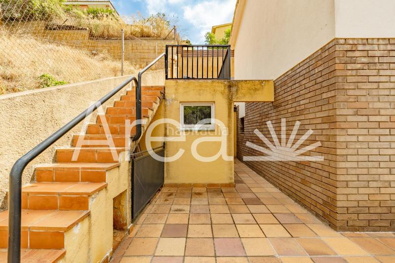 Foto e809f2d4-d65d-4078-97e7-dfc348d5b30c. Chalet  con increibles vistas en urbanización can bruguera en Mataró