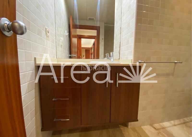 Foto 5c4b971b-4ef0-445c-9254-86d3a9cb6a65. Rent flat with heating parking in Eixample Mataró