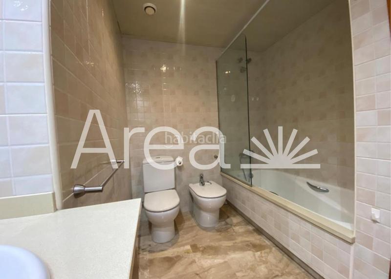 Foto dbaeb9c7-0a75-4eea-96e5-4a9730bac7d9. Rent flat with heating parking in Eixample Mataró