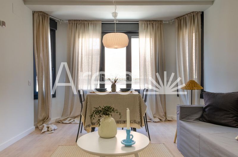 Foto 870b5bfe-242b-46d3-ab7b-49af39363546. Pis a Centre Mataró