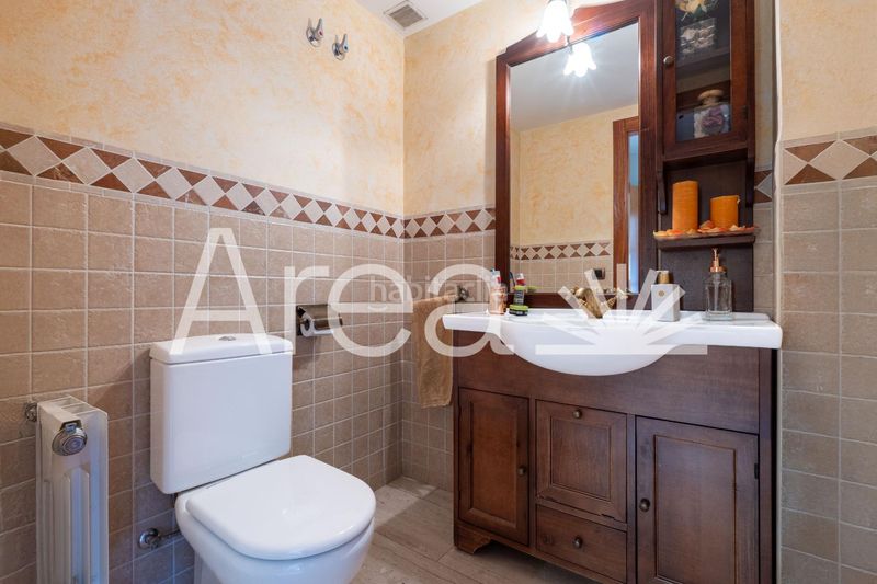 Foto 0a058717-a654-4cb7-83a1-99baaf7377ed. Casa adossada amb calefacció aparcament a Camí de la Serra Mataró