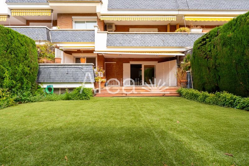 Foto 5a8112d7-626c-4195-92c3-87738a7cd380. Piso  con terraza jardín particular, 2 pk t piscinaszonas deportivas en Sant Andreu de Llavaneres