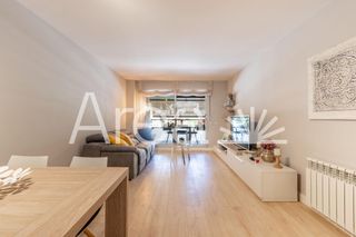 Appartement  Calle salvador cruxent. Luminoso piso en la zona del parque central de mataró
