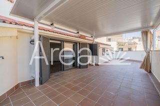 Attique à Centre. Singular atico seminuevo  de 148 m2,en pleno centro con gran ter