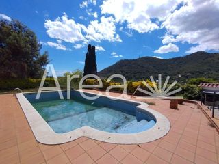 Chalet  Can segarra. Chalet con piscina en cabrera de mar
