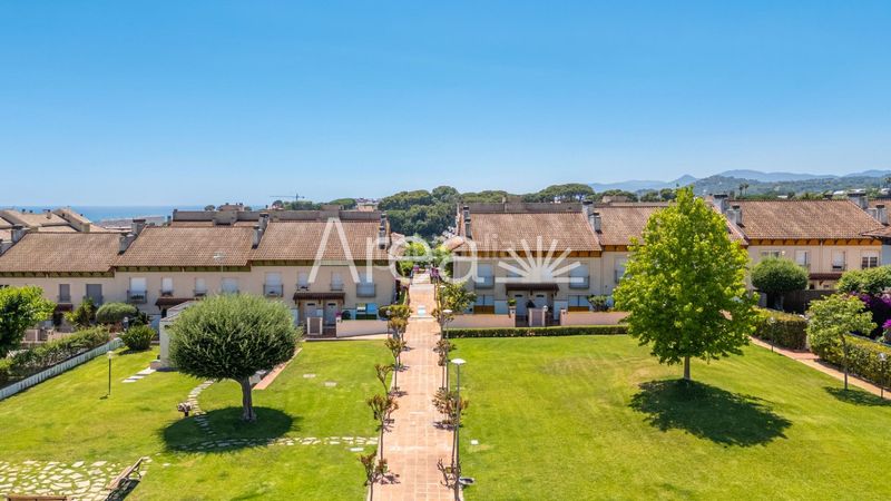 Foto c1d080ae-675a-499f-bb0c-4e7cd6398a9d. Casa amb aparcament piscina a El Balís Sant Andreu de Llavaneres