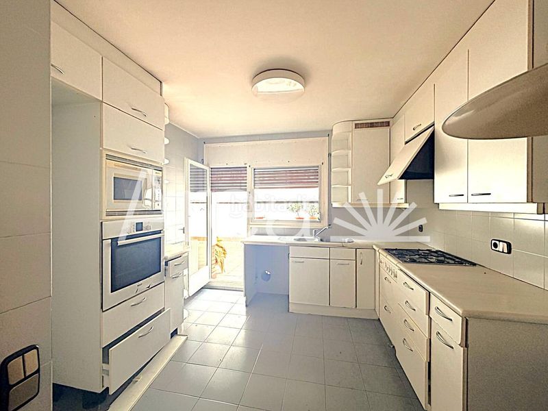 Foto 8a0f38c0-2dc3-48e5-894c-78863211a9cd. Semi detached house in calle mila i fontanals 24 in Premià de Mar