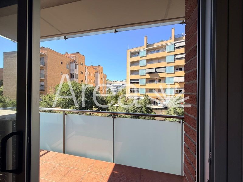 Foto 615b0fa4-3250-4b39-aac6-3ea082823968. Pis amb calefacció aparcament piscina a Via Europa - Parc Central Mataró