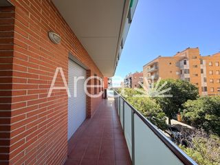 Flat  Marià ribas i bertran de 6. Piso muy luminoso en zona de vía  europa