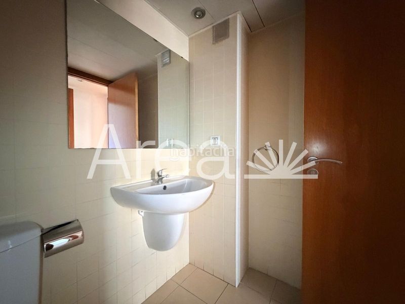 Foto beb16957-6bd2-4068-aaf1-491dd0efddb2. Pis amb calefacció aparcament piscina a Via Europa - Parc Central Mataró